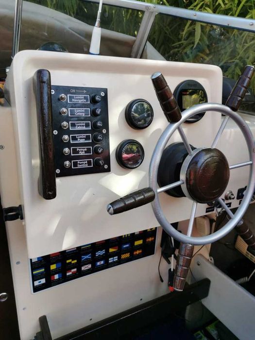 Vand barca Cranchi fara motor