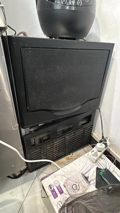 Продам ледогенератор на запчасти