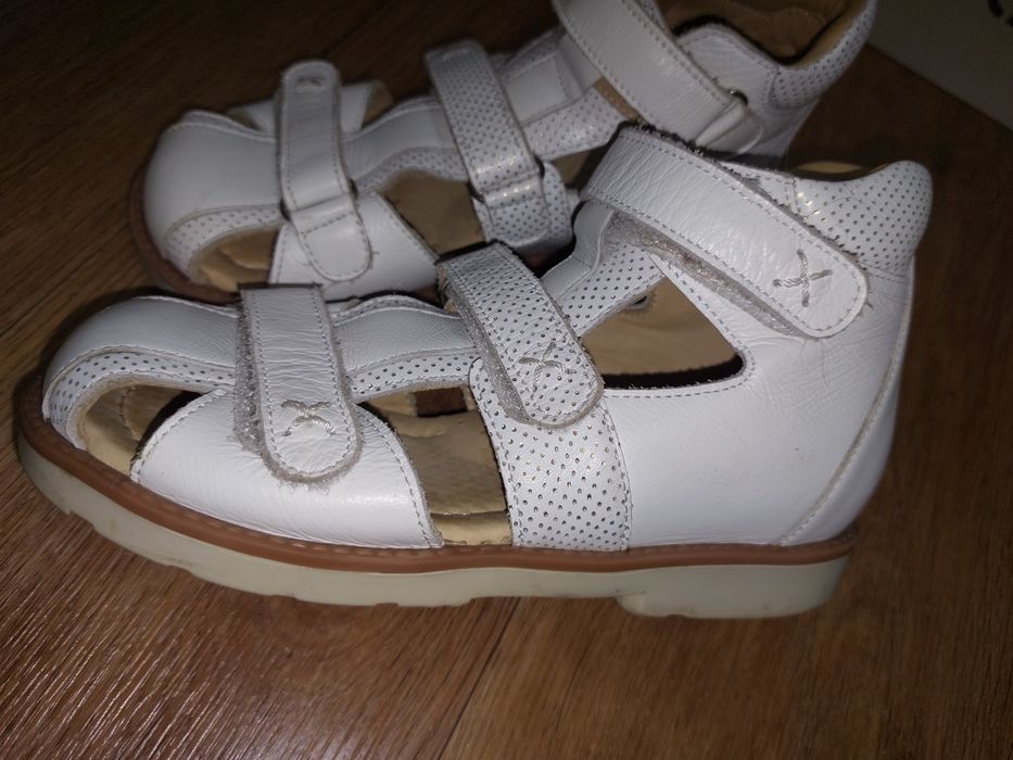 Продам ортопедические сандалии