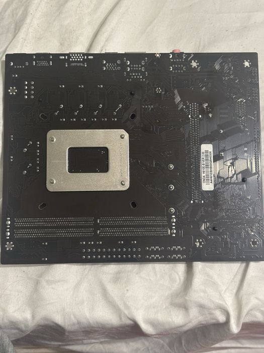 Продам материнскую плату