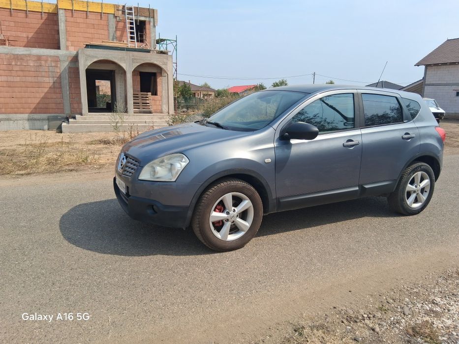 Vând Nissan qasqai