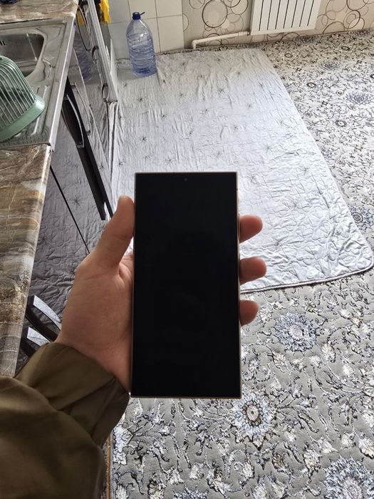 S 24 ultra yangi pashti