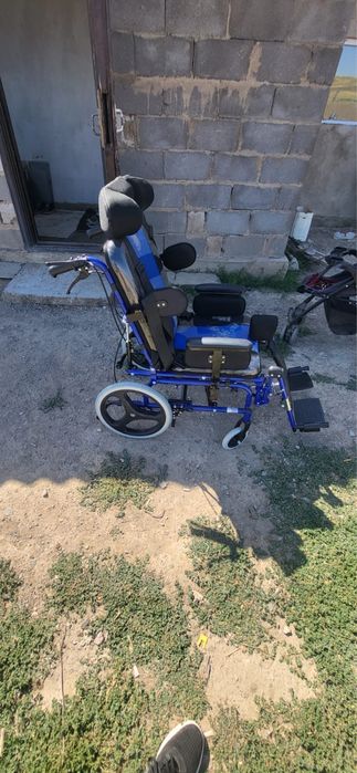 Продам инвалидную коляску