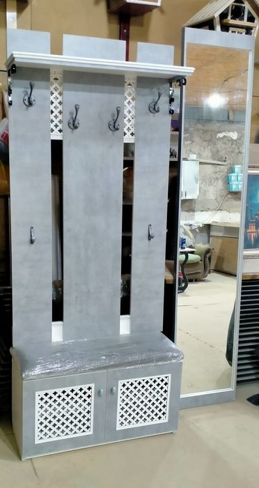 Продам новые прихожие!