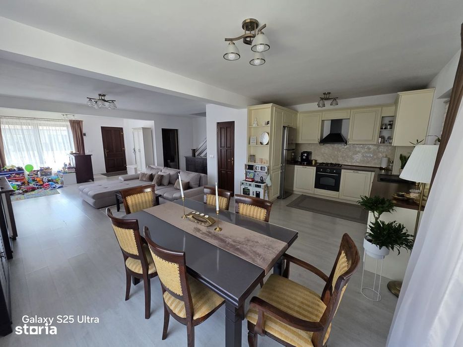 Casa de vanzare sau inchiriat superba in Unirii utilata, 6 arii teren