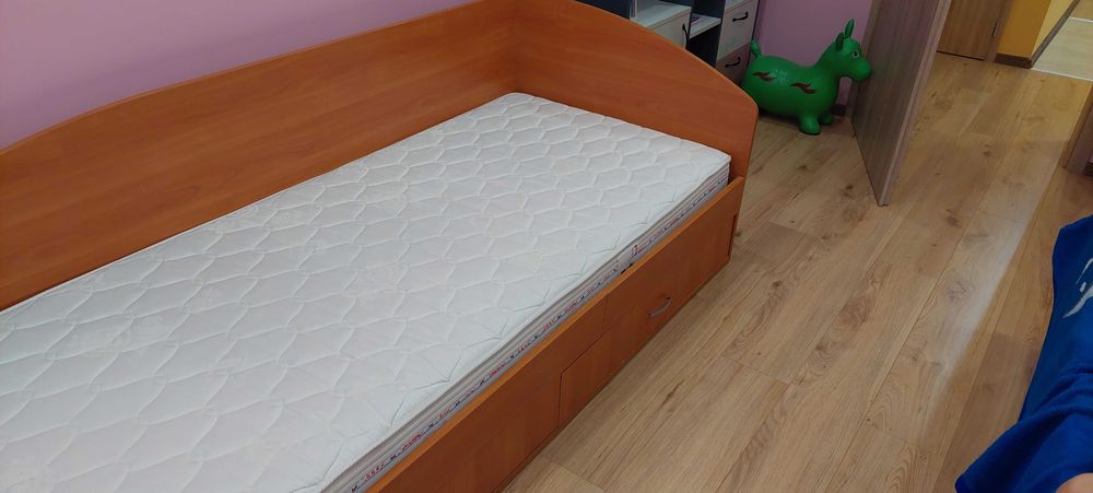 Продавам  матрак