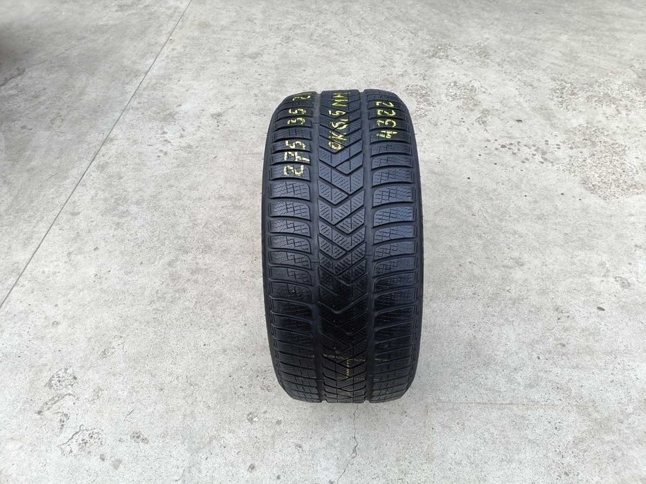 O anvelopa iarna 275 35 21 pirelli sottozero 3 profil 6,5 mm dot 4322