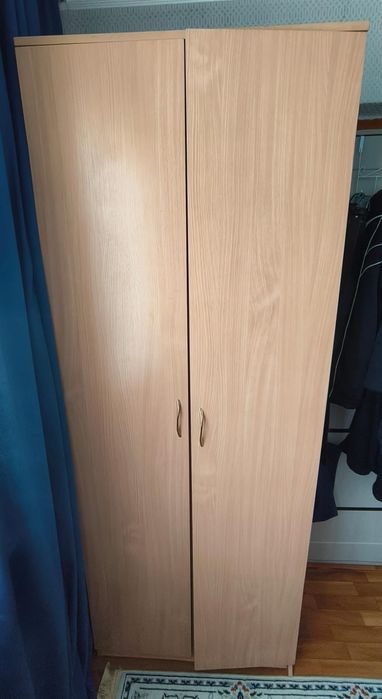 Продам шкаф и компьютерный стол не дорого