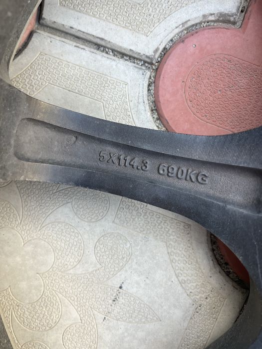 Диски на R17 5x114,3