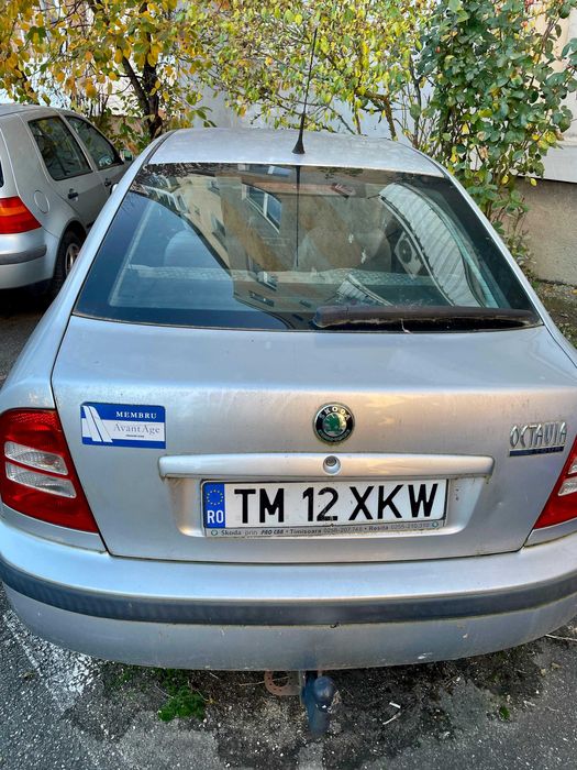 Vând în Lugoj Skoda Octavia Tour M1 AA berlină pe motorină motor AXR 1.9 TDI 101 CP 74 kw achiziționată nouă la 21.11.2008.