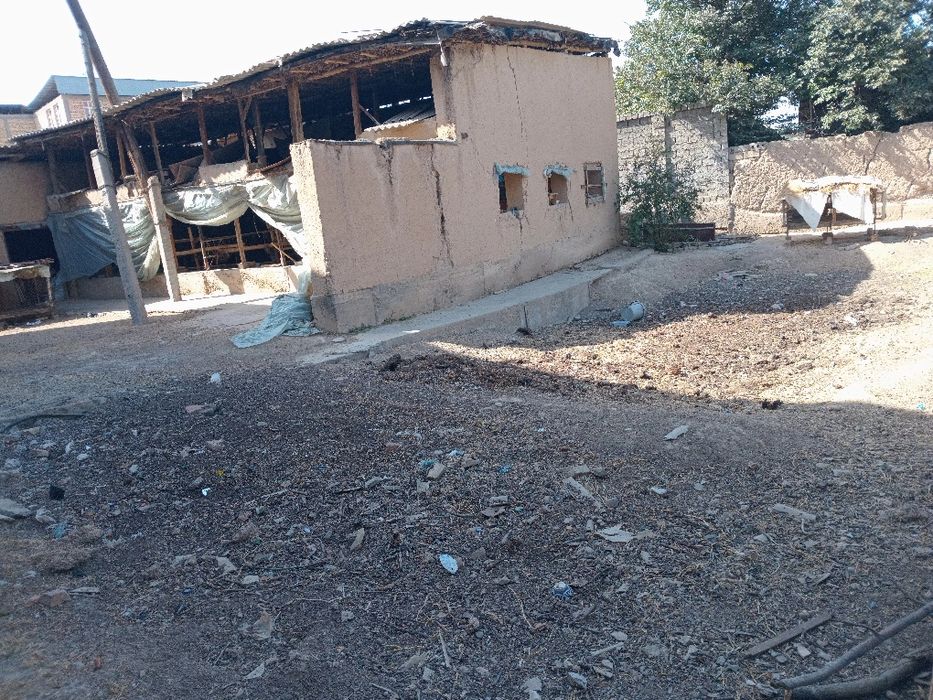 Назарбекда Ер сотилади. 4 сотх.  Мустакиллик к. 94 уй.