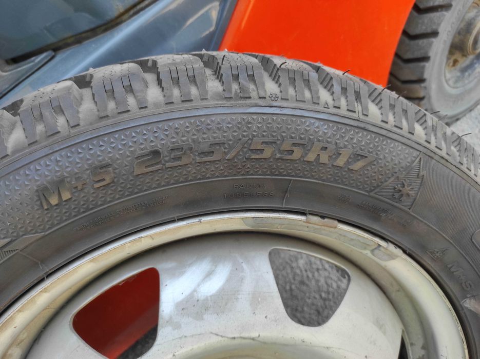 Резина зимняя GoodYear UltraGrip 500.