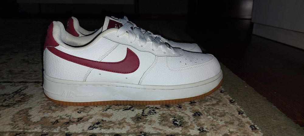 Спортивные кроссовки найк