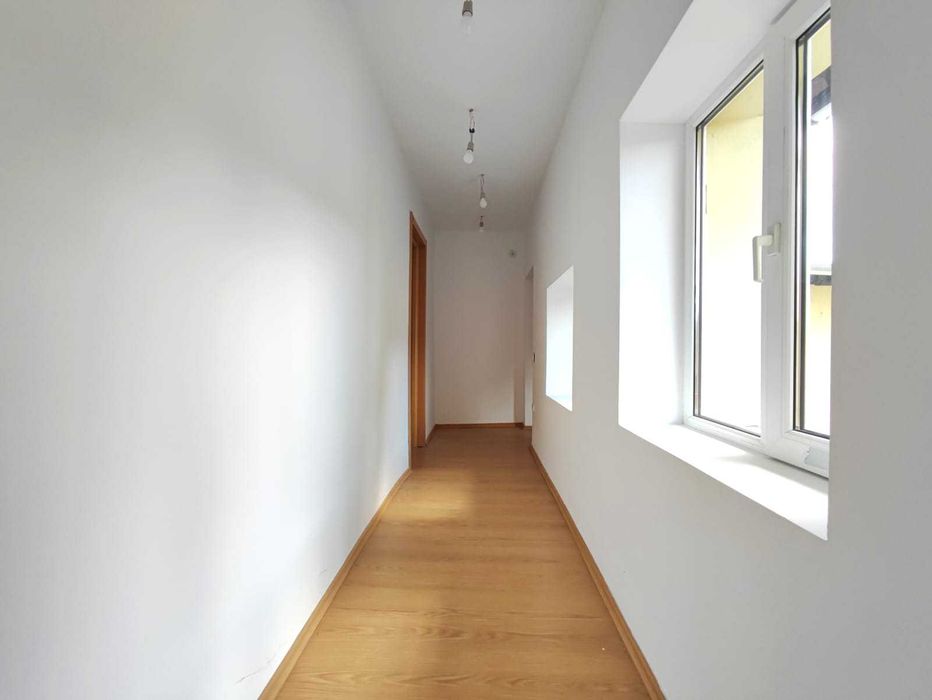 Proprietar inchiriez apartament 2 camere, central, in vila la curte, sector 1, str Maramures, 58 mp, la 5 min de piata Victoriei si Gara de Nord.