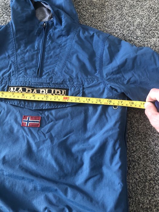 Яке и Columbia детска ветровка