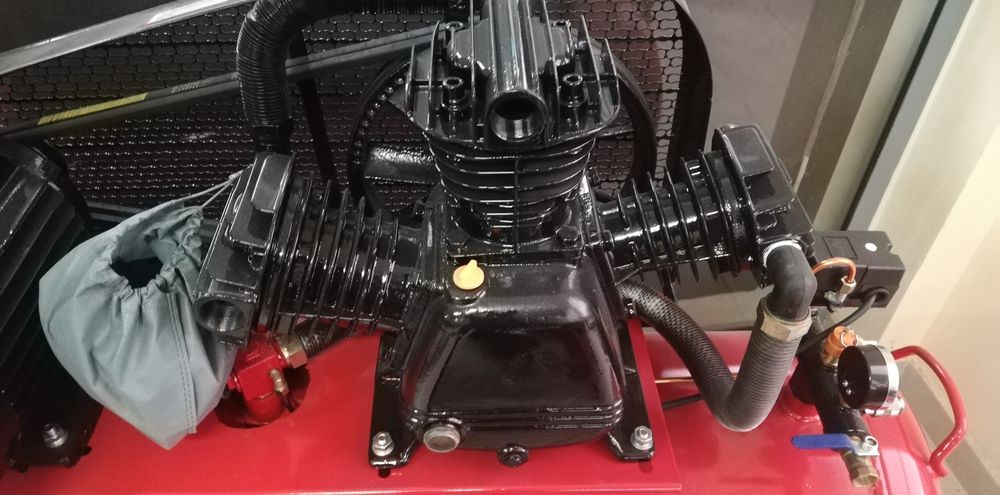 Нови модели Компресор за въздух 24, 50, 100, 200, 300, 500 литра обем