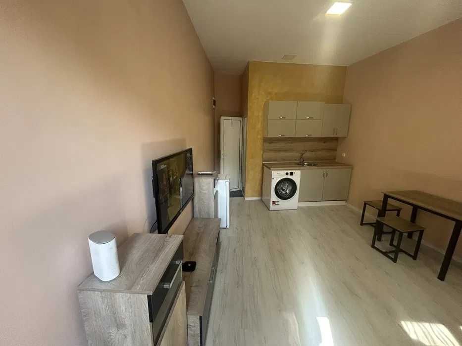 Дава се под наем Едностаен апартамент в София, Зона Б-18 - 40 кв.м за 575 € - Снимка #2