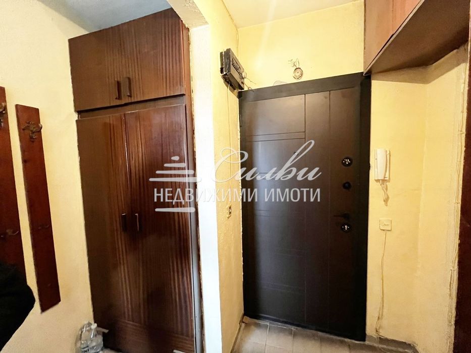 Едностаен РАЗШИРЕН апартамент - кв. Болницата!