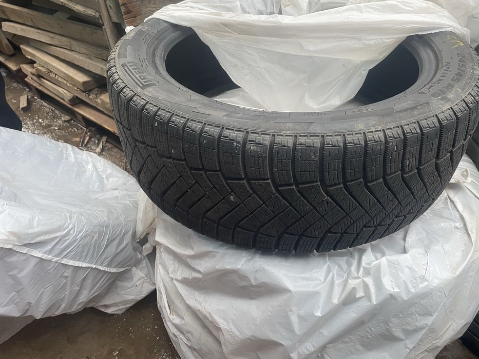 Продам резину лепучка 245/45/19