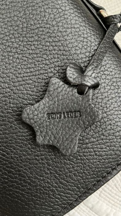 Чисто нова, кожена мъжка бизнес чанта