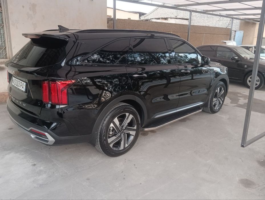 Kia sorento 2022 год