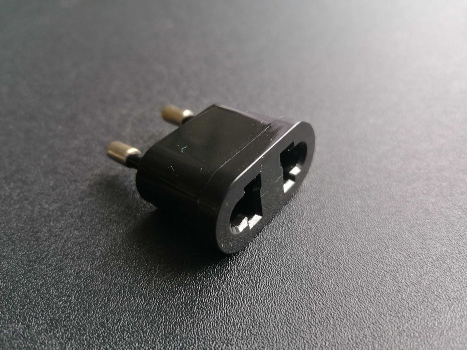 Perie electrică de îndreptat părul – nouă
