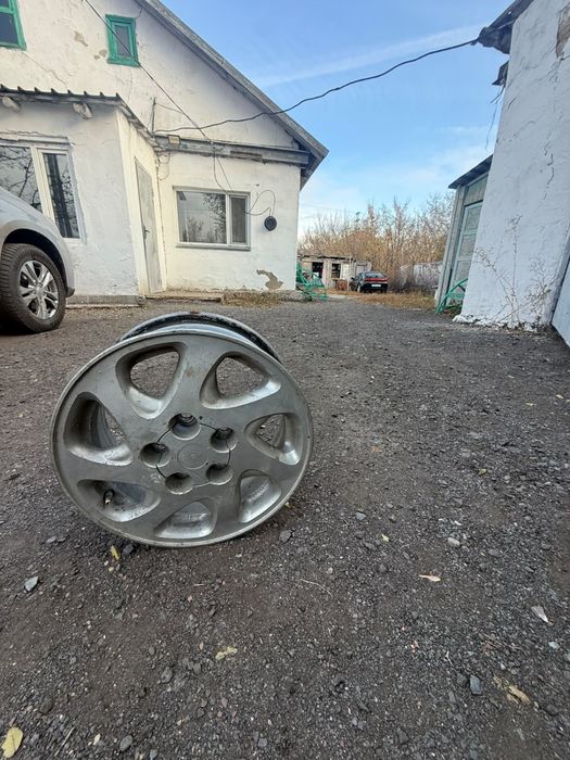 Продам шины с дисками 15