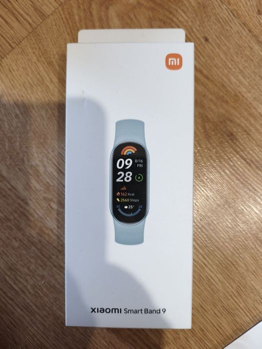 Смарт гривна Xiaomi Smart Band 9 - чисто нова, неизползван