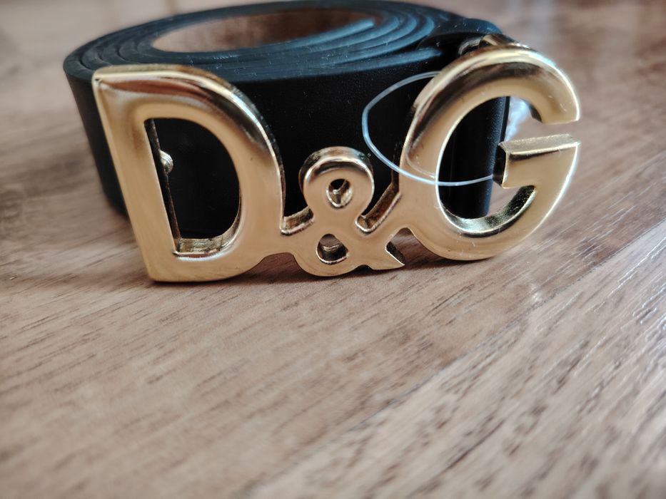 Продавам нов колан D&G