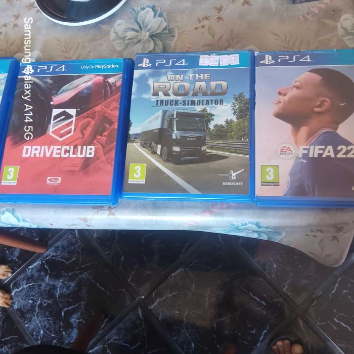 Телевизона игра плестеишън 4. И волан със педали