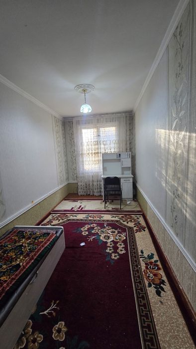 Чиланзар 8.  Срочно. Сдается.  2 х комнатная . Аренда