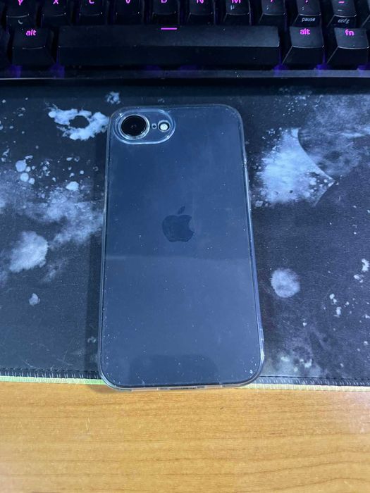 iPhone 16 E 128 GB  гаранция