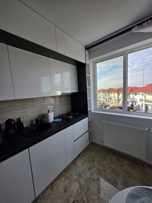 Mobilă la comandă – bucătărie la comandă, dressing, dulap, mobilier living