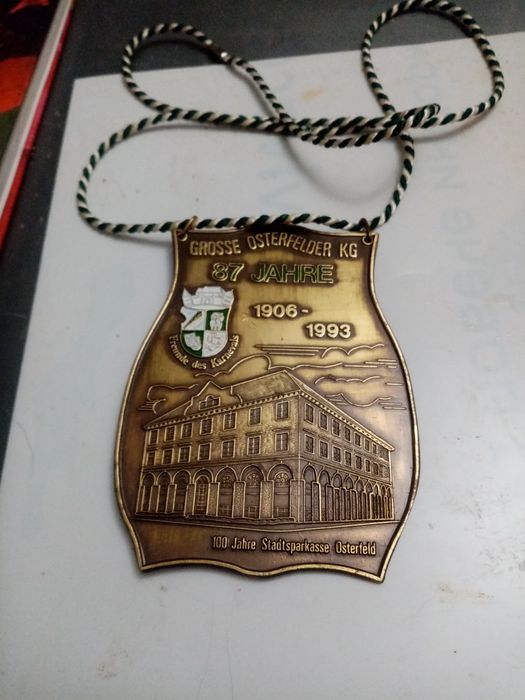 Юбилейна  плочка за австрийско състезание