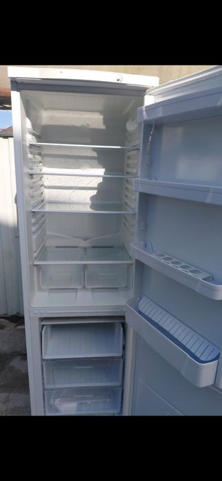 Холодильник индезит рабочая Доставка есть