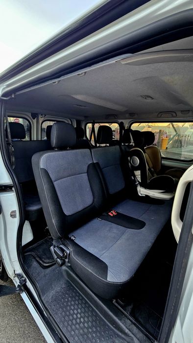 Opel  Vivaro 2017   8+1 locuri