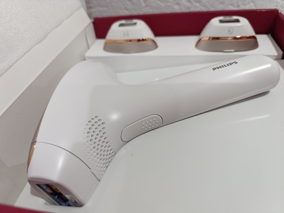 Фотоепилатор  Philips Lumea