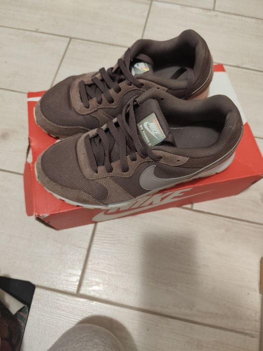 Adidasi Nike mărimea 39