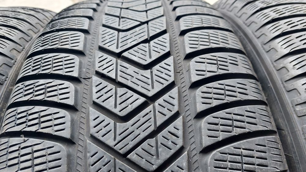 Зимни гуми за джип 255/55/20 Pirelli Scorpion Winter 4 броя