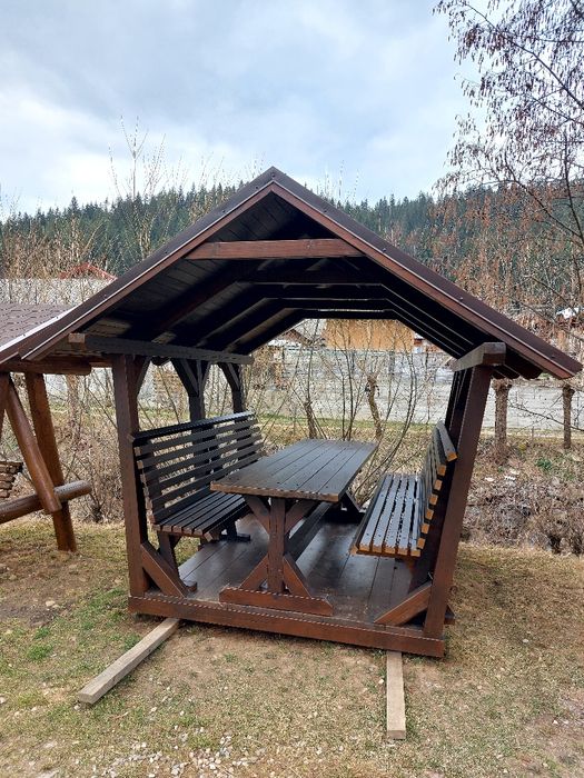 Mobilier rustic de grădină