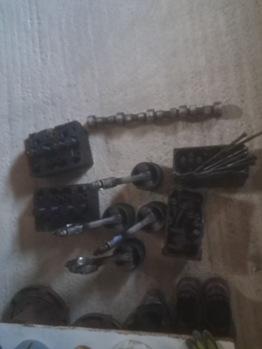 Chiulase,pistoane,biele,ax came,calculator motor man 180 Kai