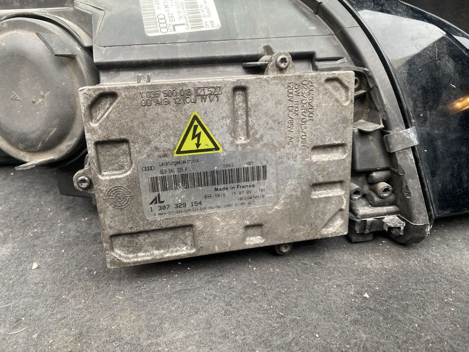 Far Staga Audi TT8j Bixenon adaptiv (cleme rupte/Lipit)