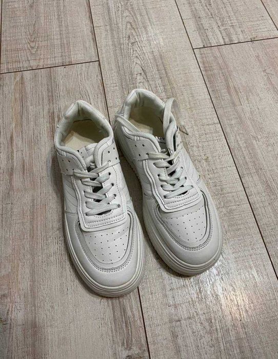 Кроссовки 38 размер