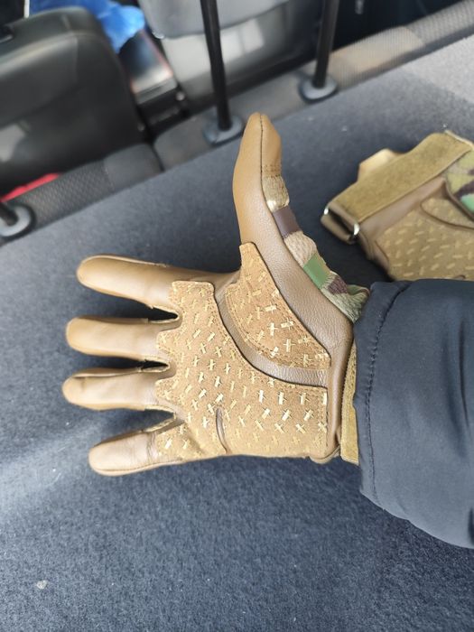 Mănuși Tactice cu protecții (M)