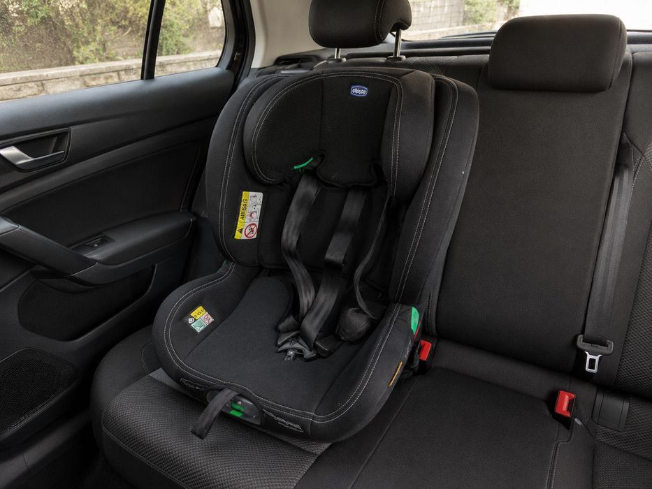 Scaun auto cu isofix