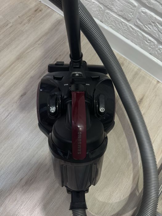 Продам пылесос Samsung в отличном состоянии