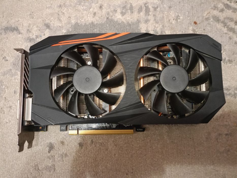 Продам видеокарту RX 570 4GB AORUS