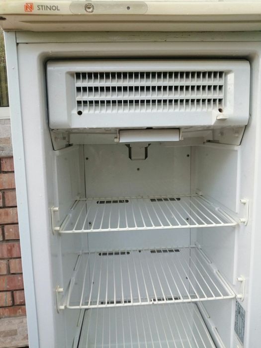 Фризер Stinol с 3 рафта и 3 чекмеджета