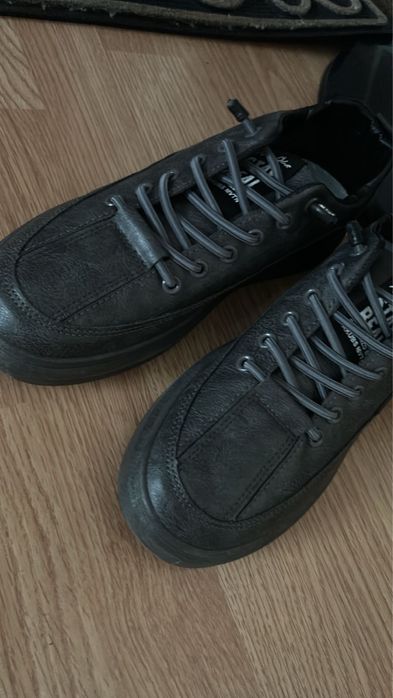 Продам кроссовки мужские