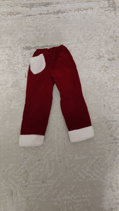 Продам новогодние костюмы.